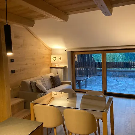 L'atelier Du Temps - Vue Des Alpes Apartment