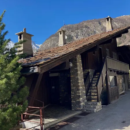 L'atelier Du Temps - Vue Des Alpes Apartment Courmayeur