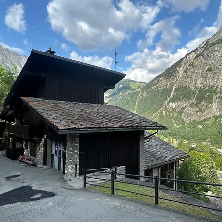 L'atelier Du Temps - Vue Des Alpes Apartment